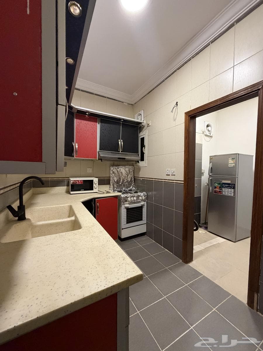 شقة 5 غرف في الزهراء 16