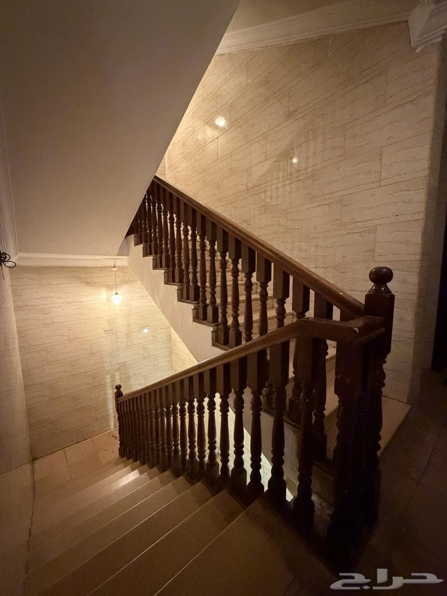 شقة 5 غرف في الزهراء 4