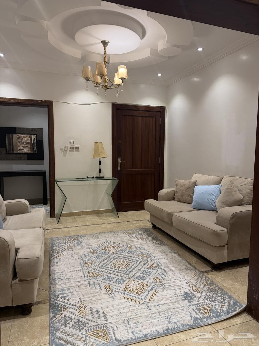 شقة 5 غرف في الزهراء 35