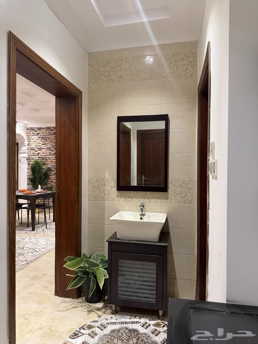 شقة 5 غرف في الزهراء 6