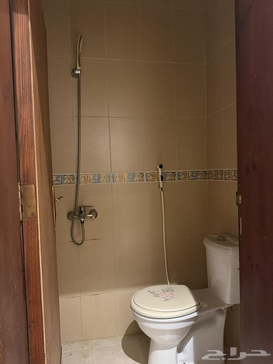 شقة 5 غرف في الزهراء 7