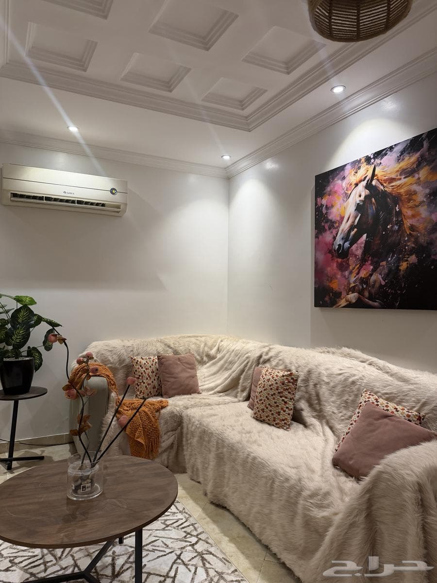 شقة 5 غرف في الزهراء 10