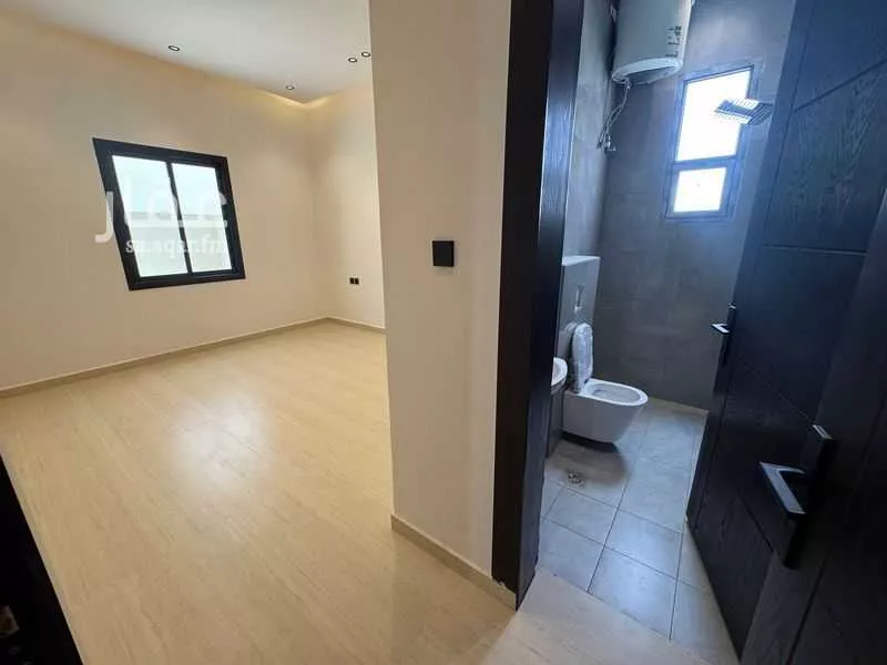 فيلا 4 غرف في الجنادرية 5