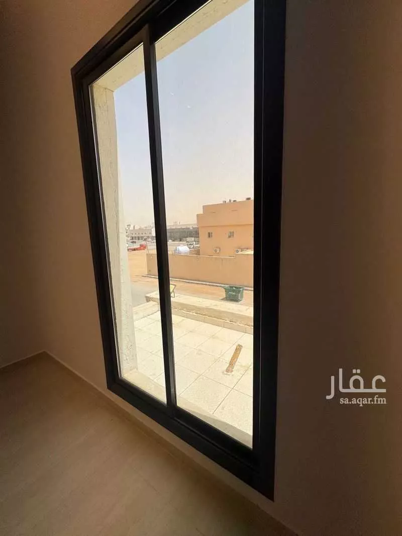 فيلا 4 غرف في الجنادرية 8