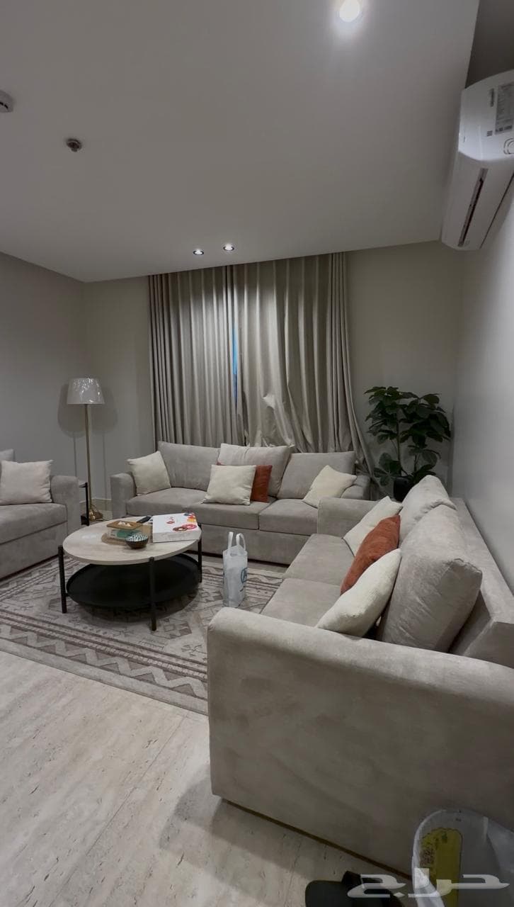 شقة 2 غرف في الحمرا 1