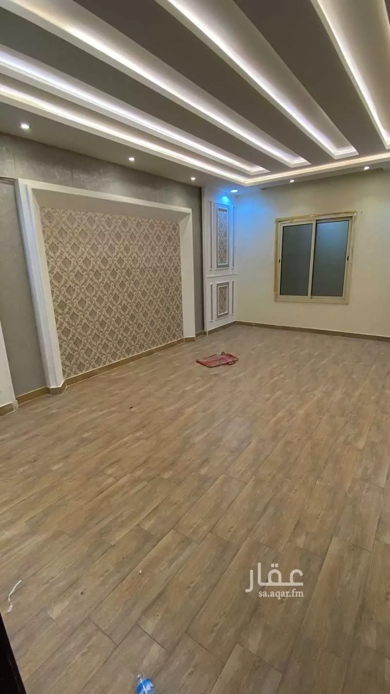 فيلا 5 غرف في طيبة 11