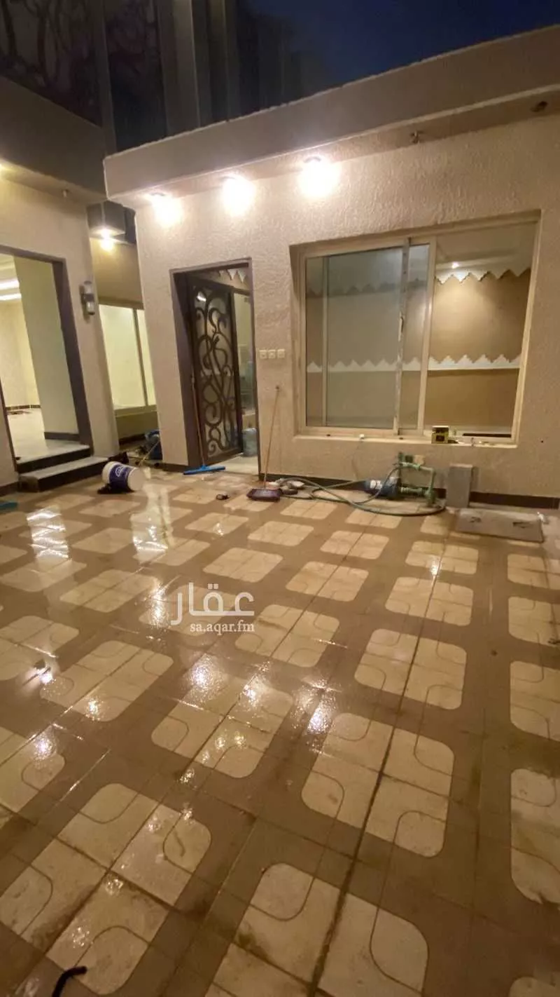 فيلا 5 غرف في طيبة 5