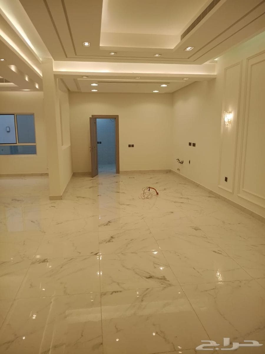 فيلا 4 غرف في الحسام 2