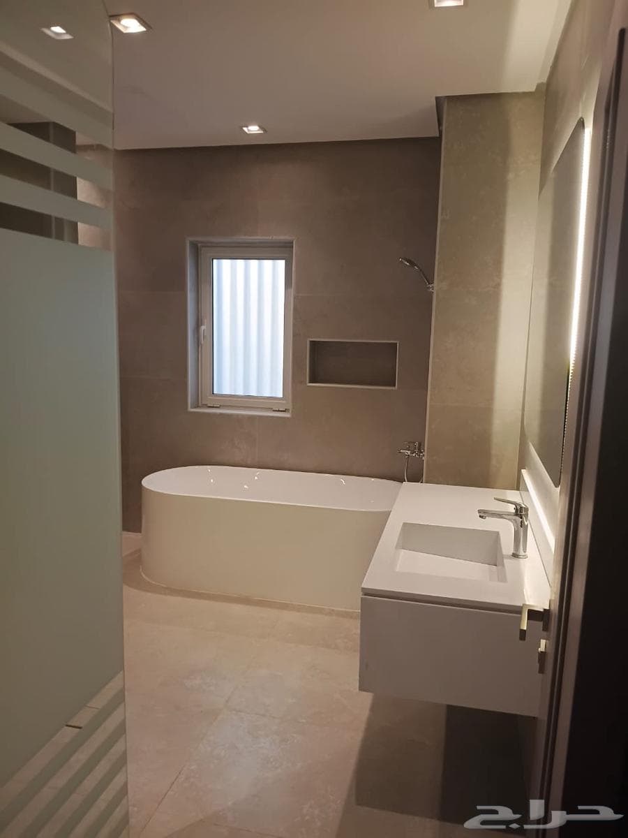 فيلا 4 غرف في الحسام 18