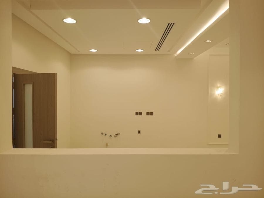 فيلا 4 غرف في الحسام 7