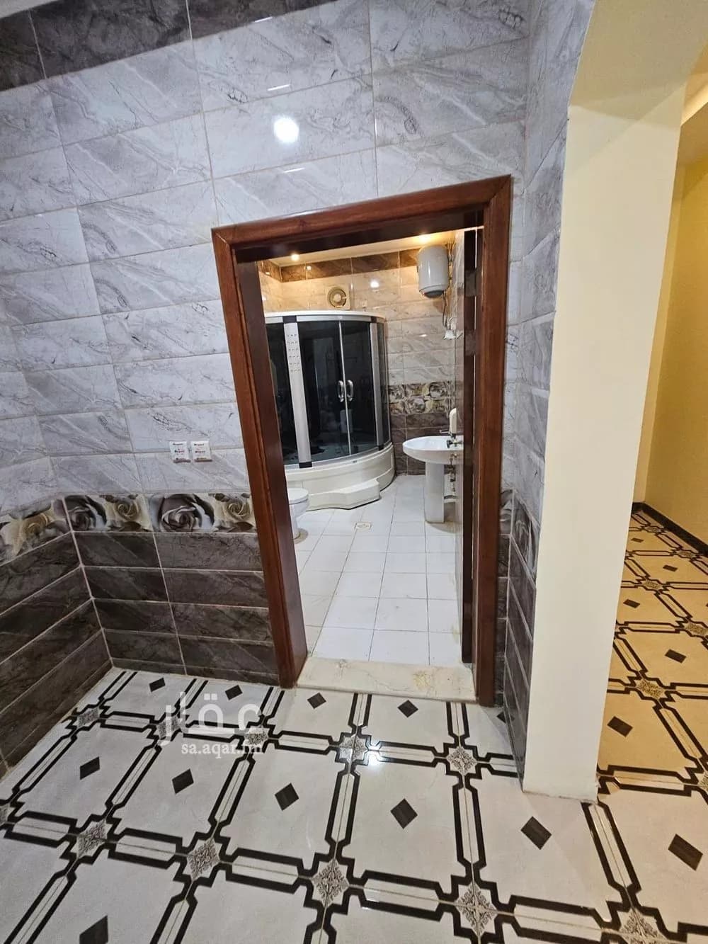 فيلا 8 غرف في الياقوت 20