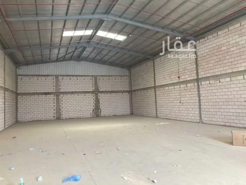 مستودع 1200 م² في السلي 2