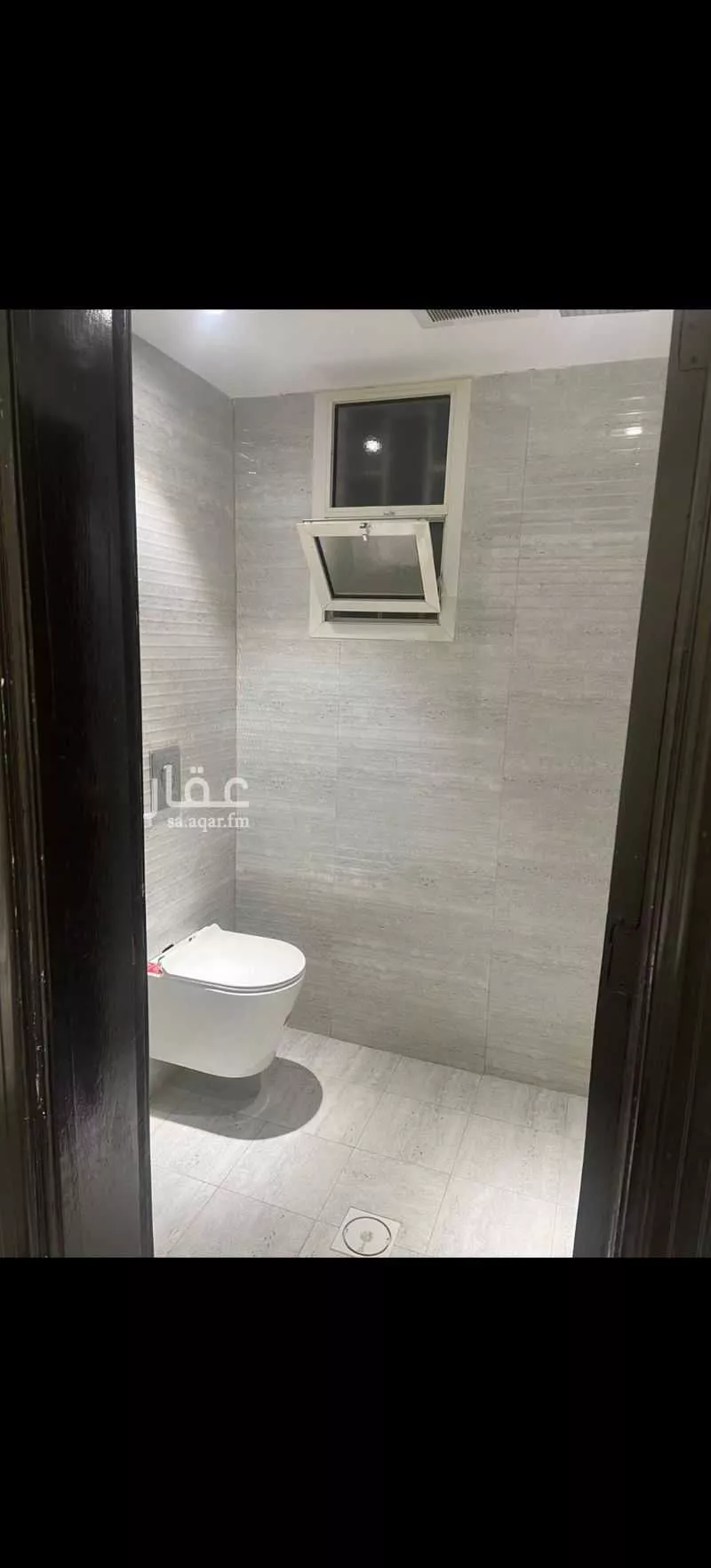 775 sqm building in Granada 4