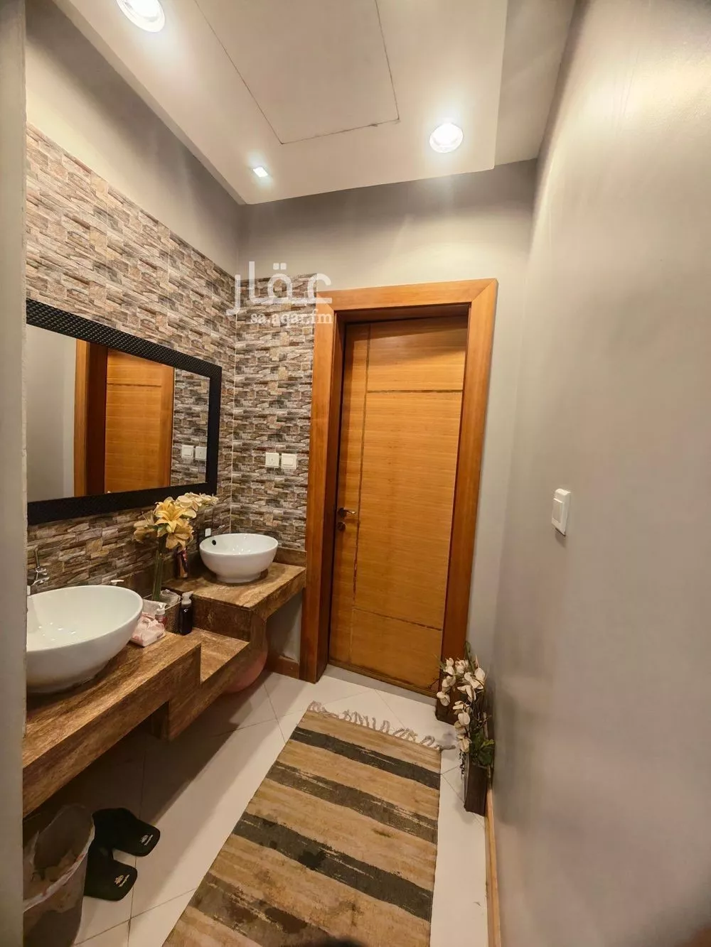 فيلا 6 غرف في العارض 8