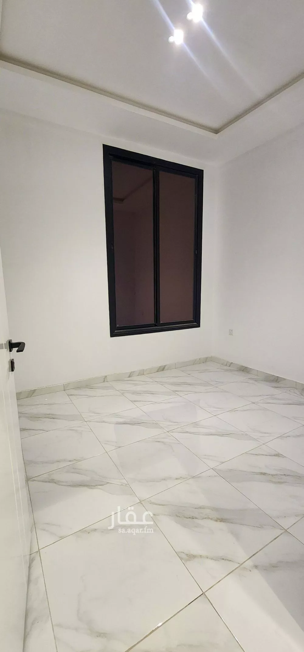 شقة 3 غرف في الملقا 9