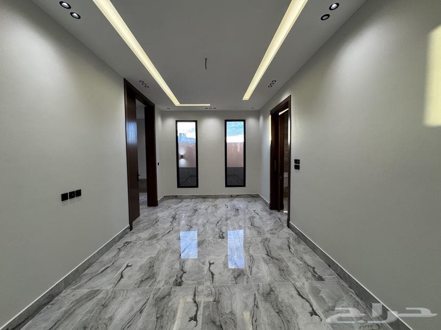 فيلا 9 غرف في ولي العهد 2