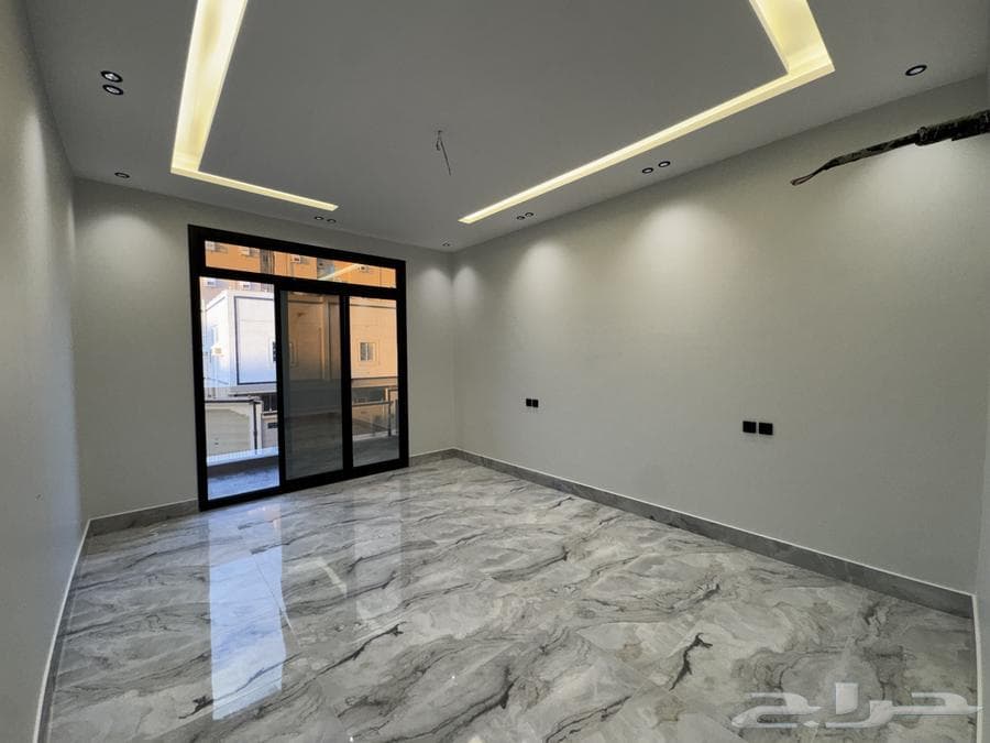 فيلا 9 غرف في ولي العهد 7