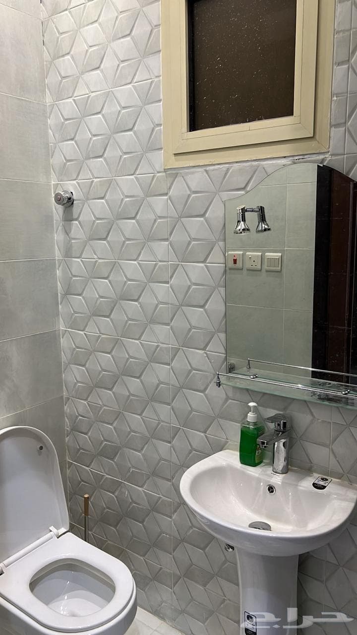 شقة  في الجمعة 16