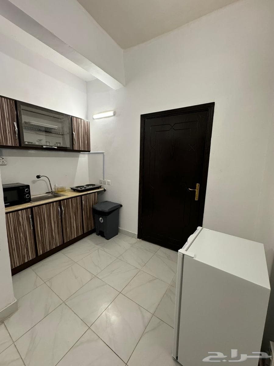 شقة  في الجمعة 4