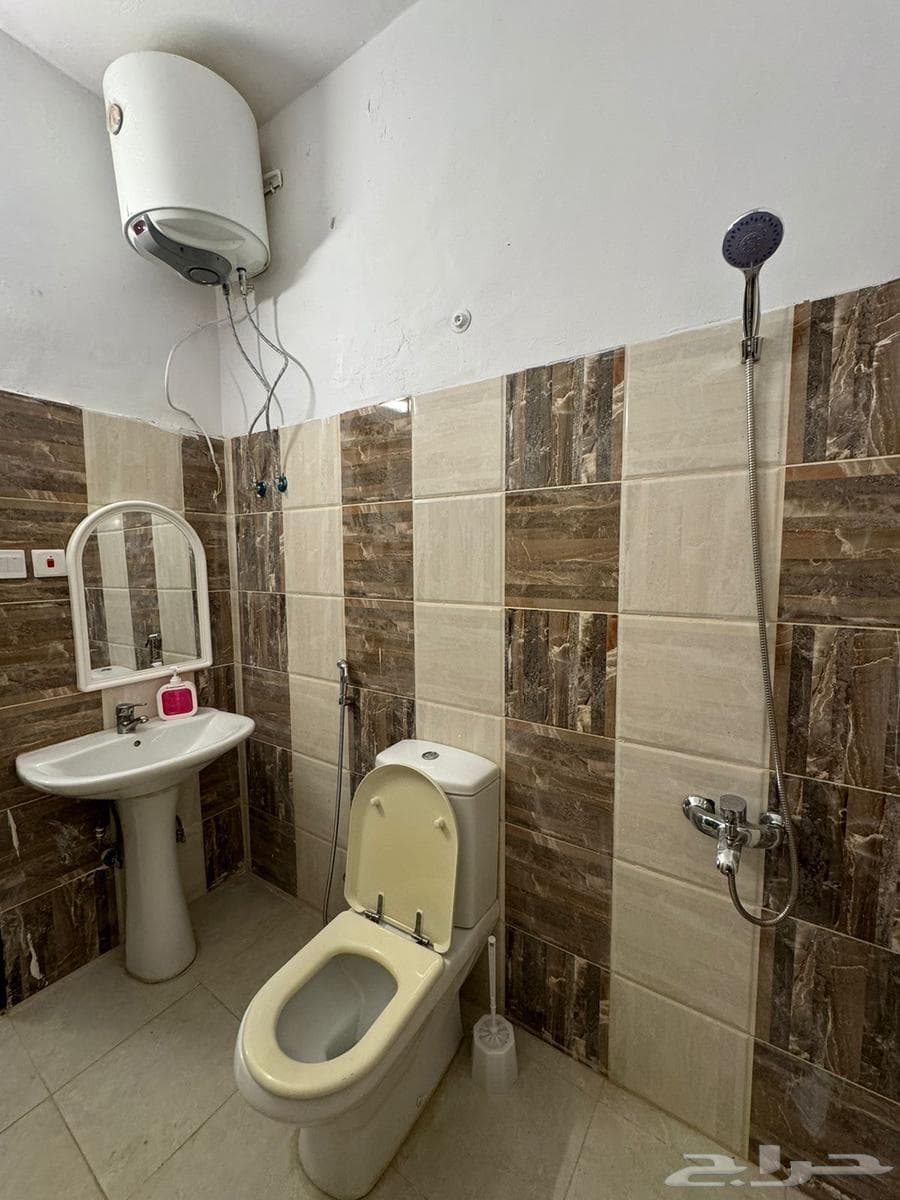 شقة  في الجمعة 6