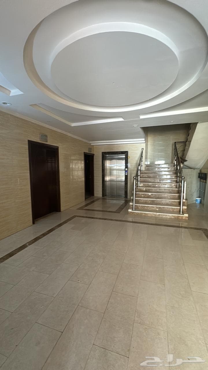 شقة  في الجمعة 10