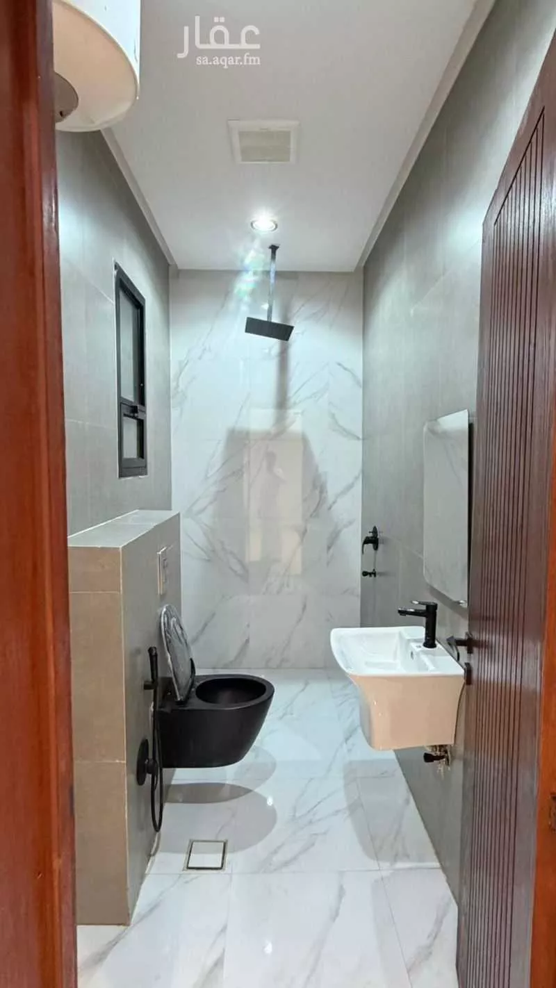 5 bedroom apartment in Tuwaiq 9