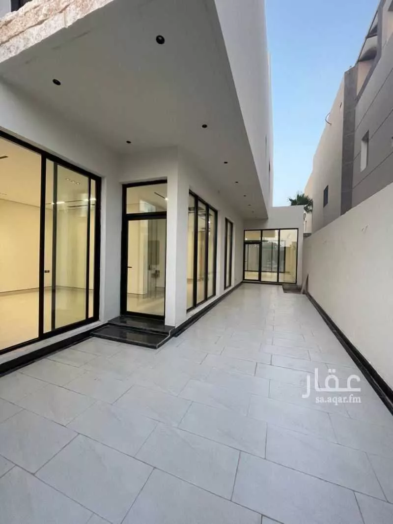 6 bedroom villa in Al Narjis 4