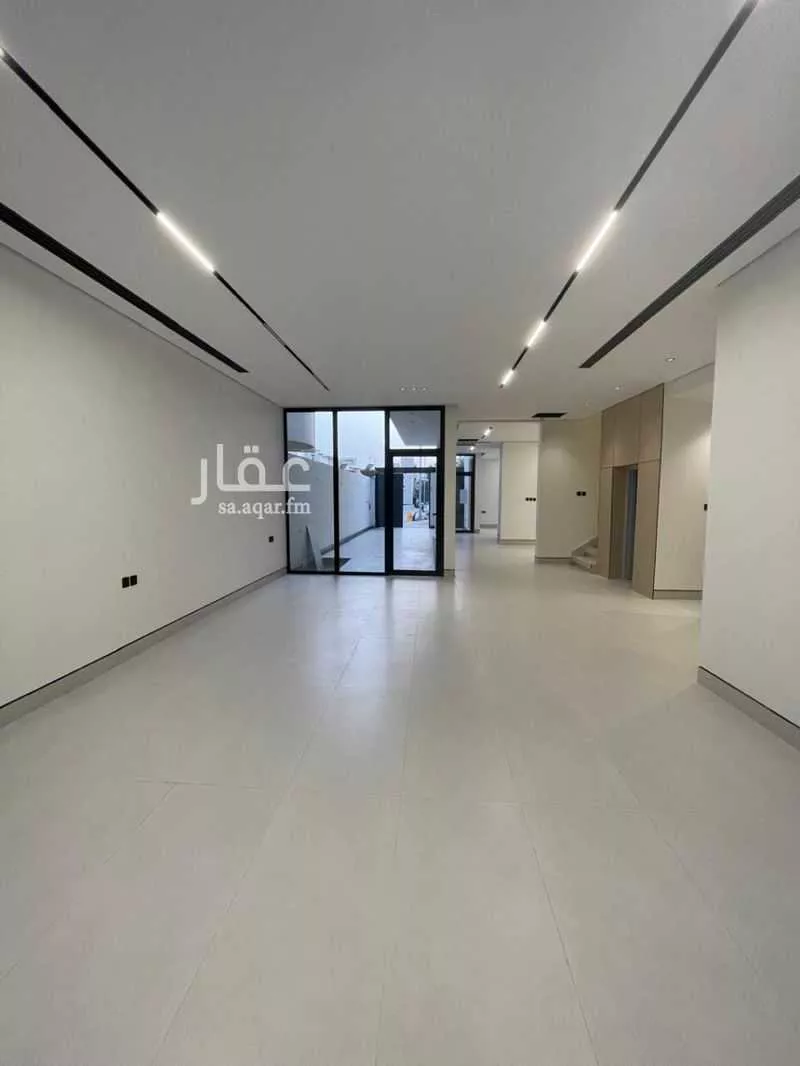 6 bedroom villa in Al Narjis 5