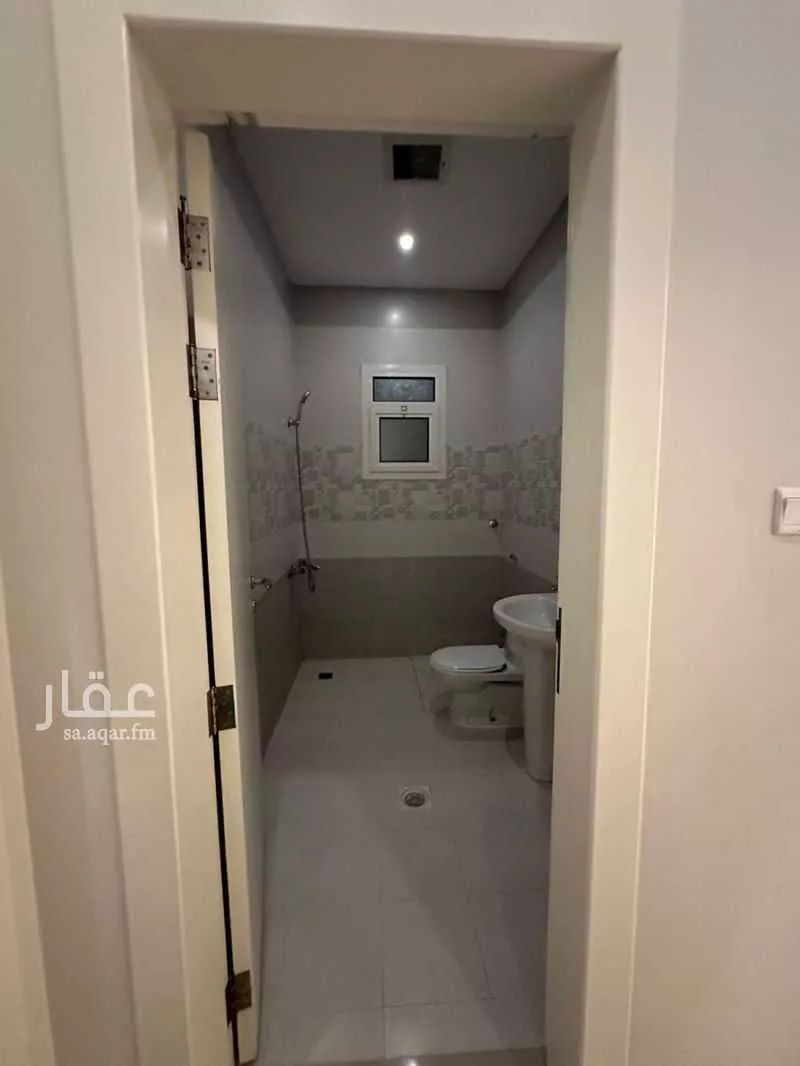 دور 4 غرف في العارض 11