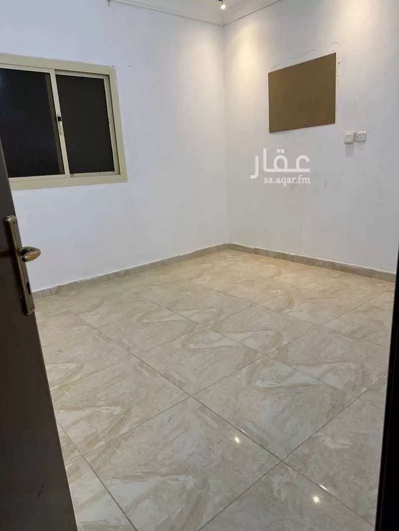 شقة 5 غرف في الملك فهد 4