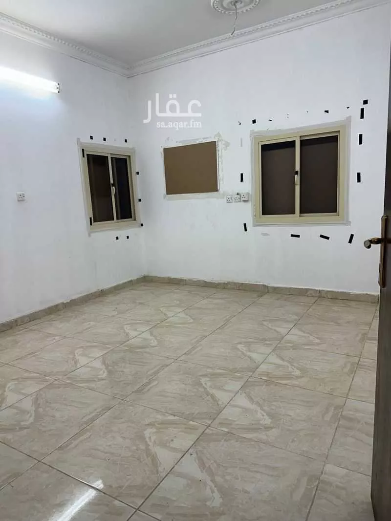 شقة 5 غرف في الملك فهد 8