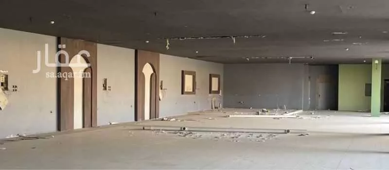 محل 900 م² في جبل جمة وغرابة 3