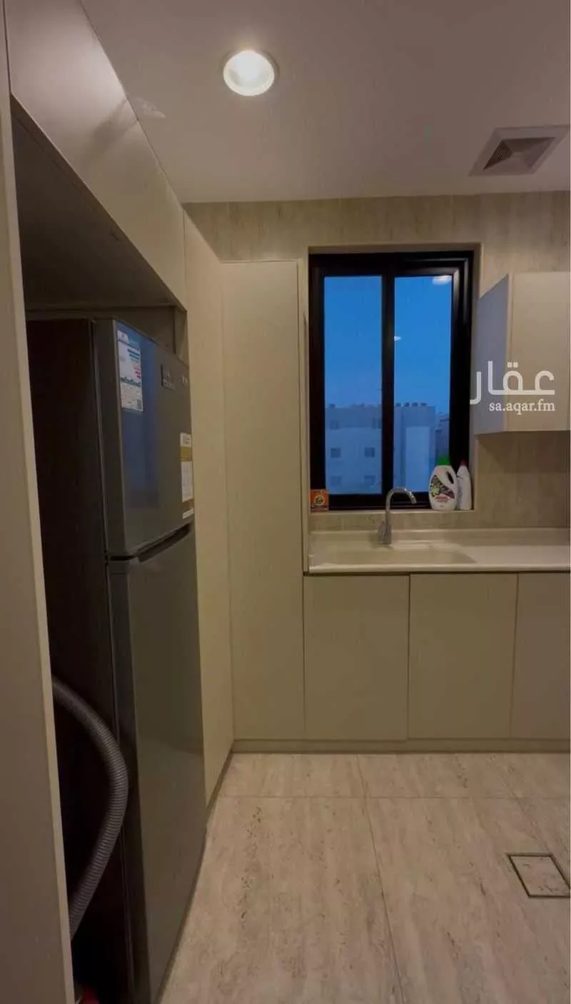 شقة 2 غرف في الحمرا 11