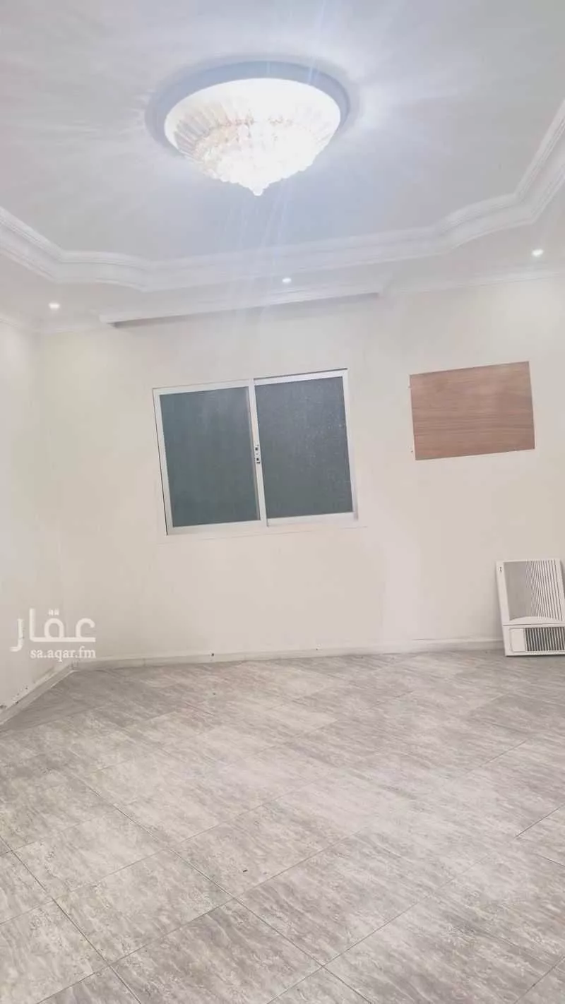 عمارة 325 م² في الثقبة 4