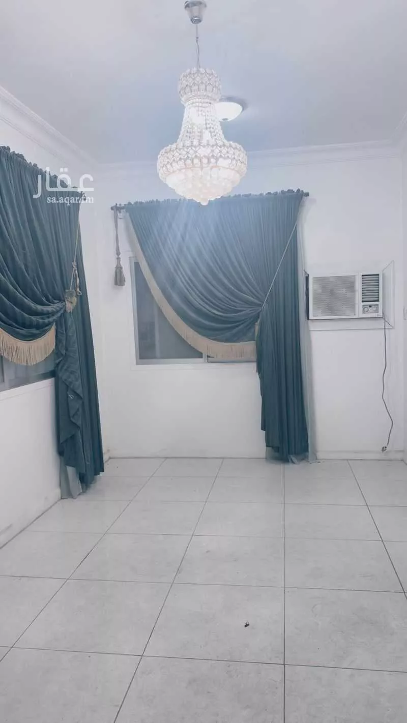 عمارة 325 م² في الثقبة 5