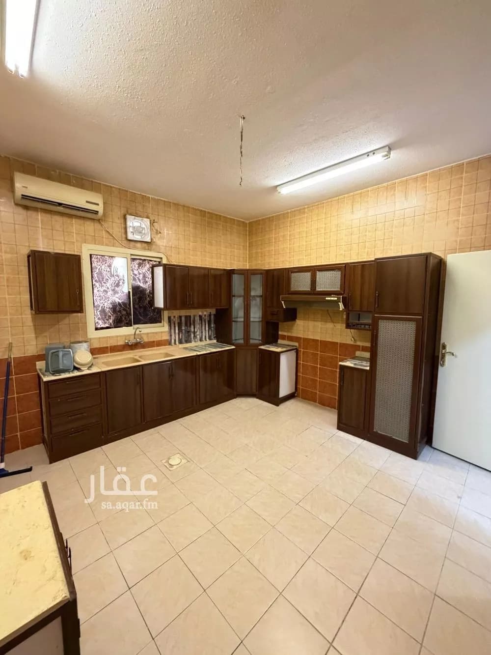 4 bedroom floor in Al Yarmouk 1