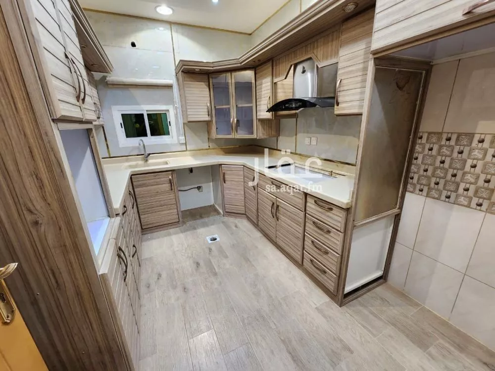 شقة 4 غرف في إشبيلية 1