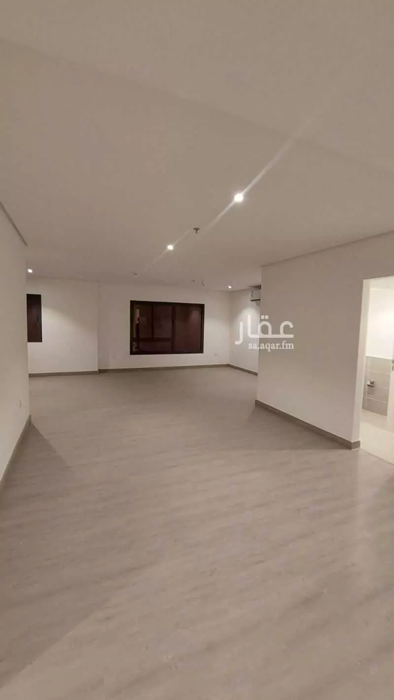 6 bedroom apartment in Al Hamdaniyah 11