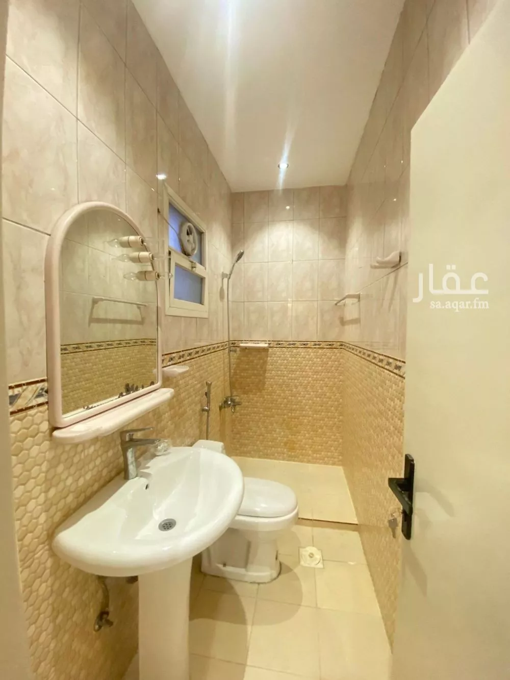 3 bedroom apartment in Al Wizarat 5