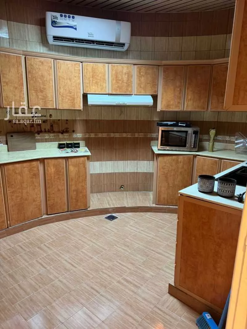 3 bedroom floor in Al Malqa 3