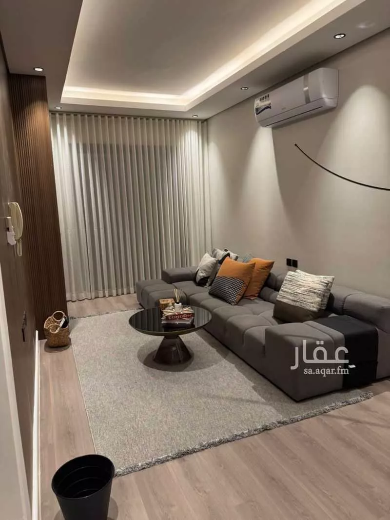 3 bedroom floor in Al Malqa 4