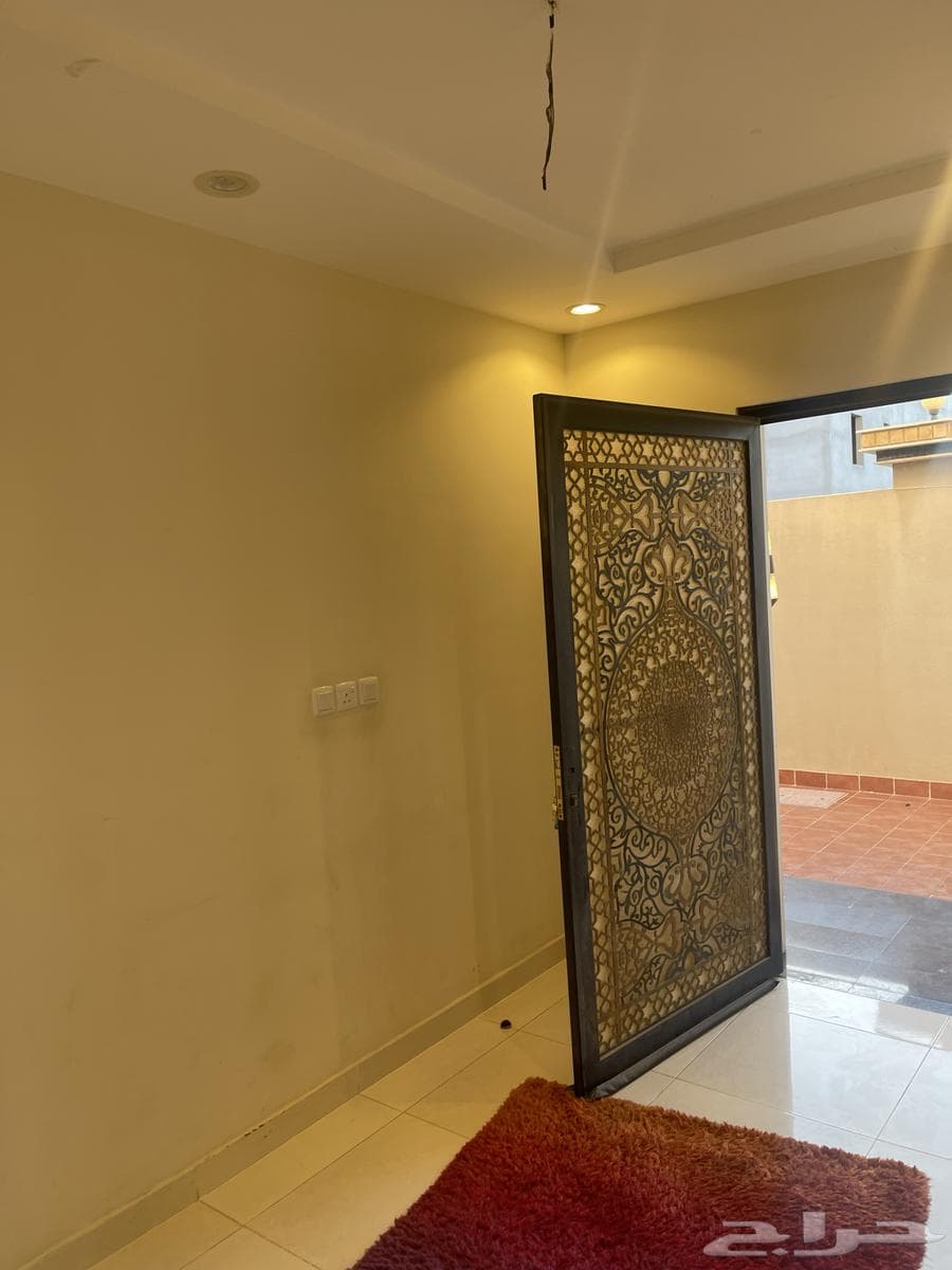 شقة  في الفروسية 4