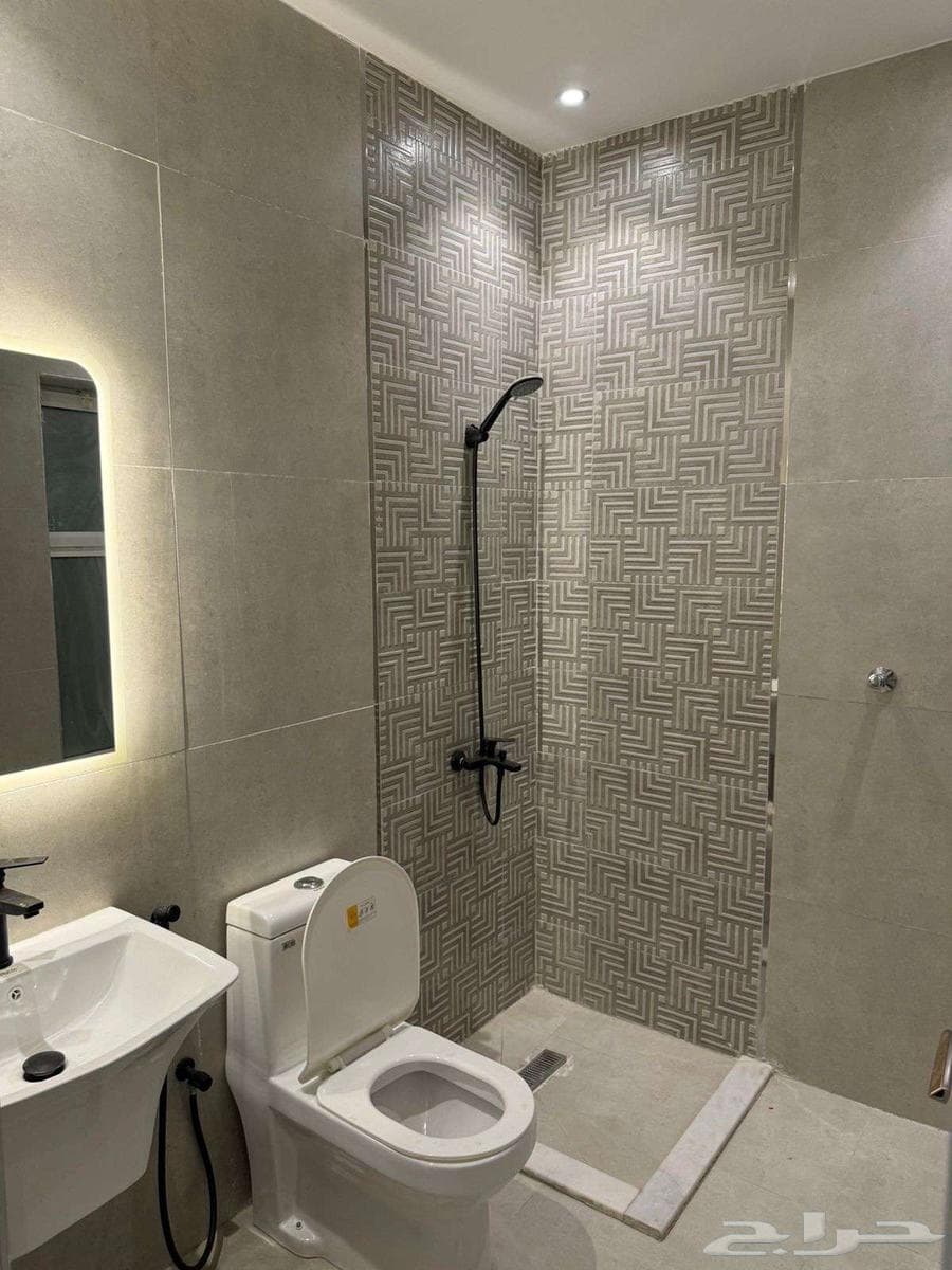 5 bedroom apartment in As Salhiyah 6