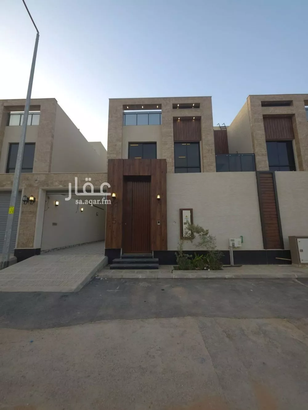 6 bedroom villa in Al Rimal 1