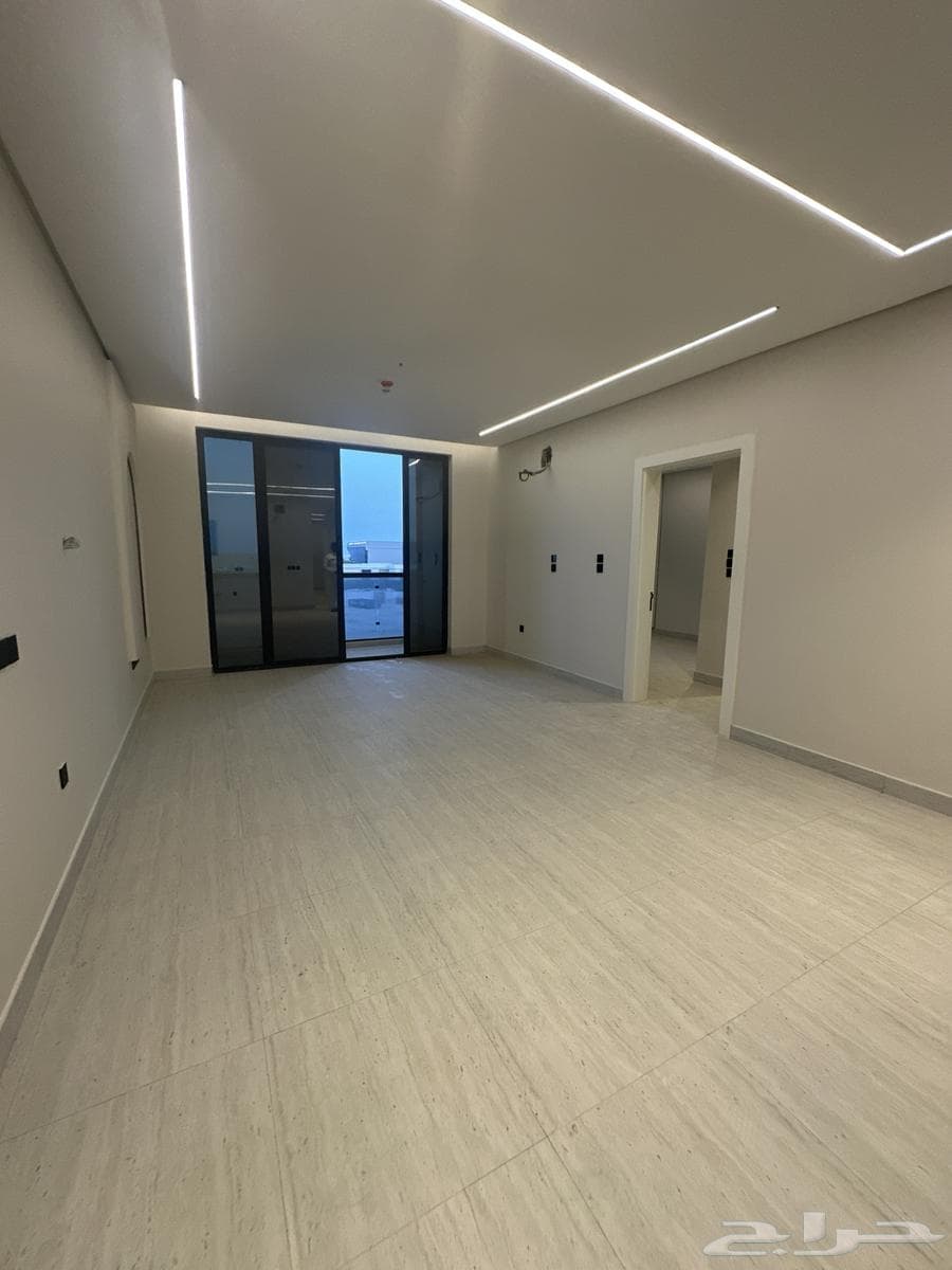 شقة 3 غرف في البحر 13