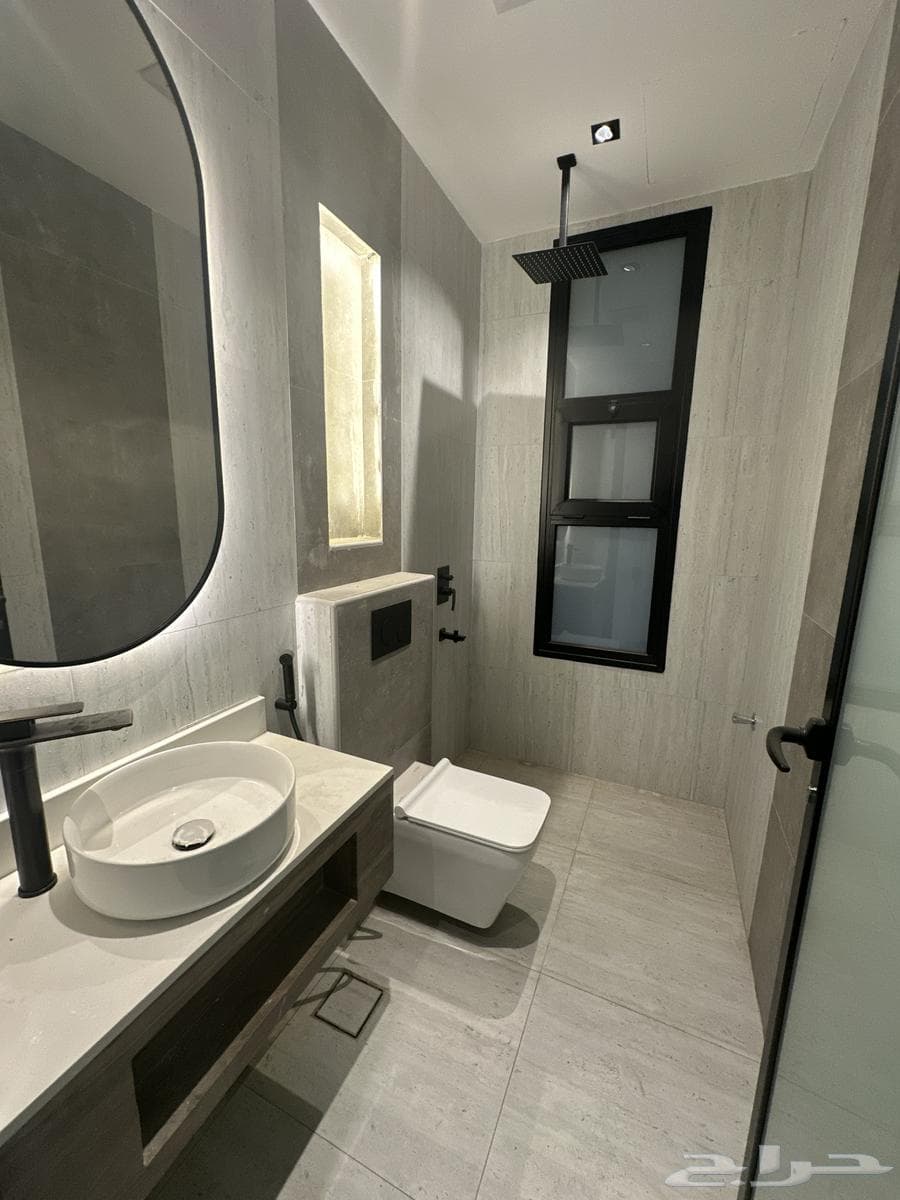 شقة 3 غرف في البحر 15