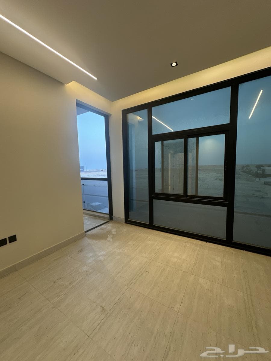 شقة 3 غرف في البحر 17