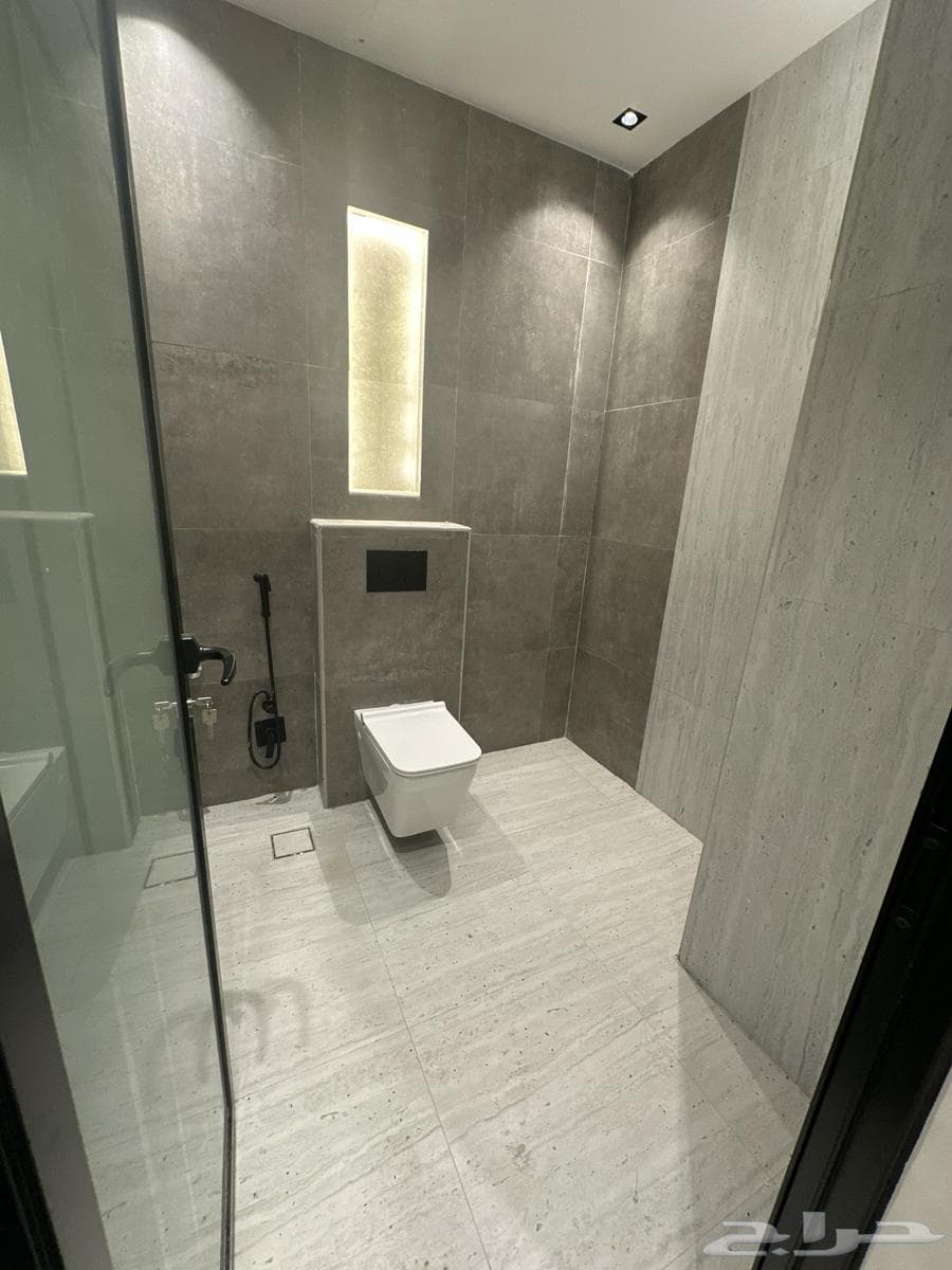 شقة 3 غرف في البحر 4