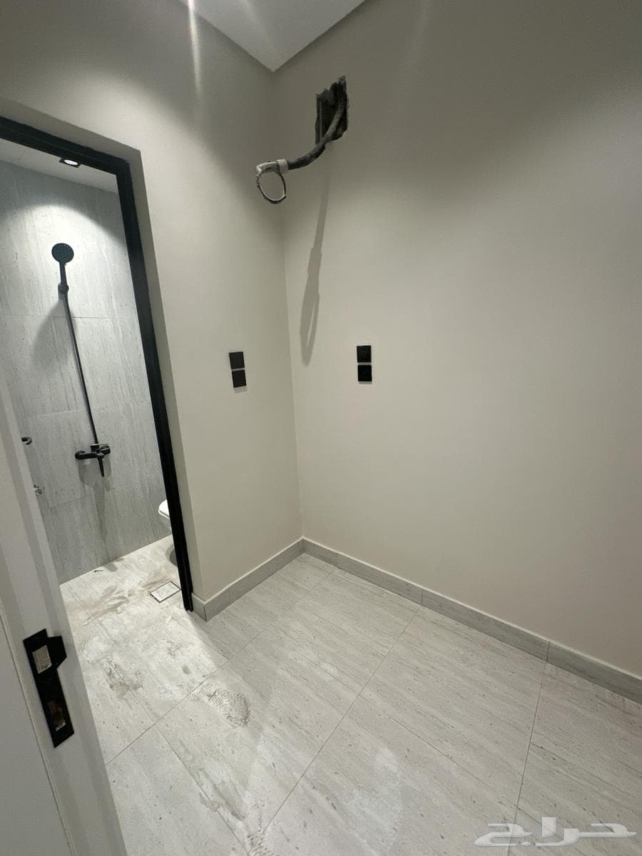 شقة 3 غرف في البحر 8