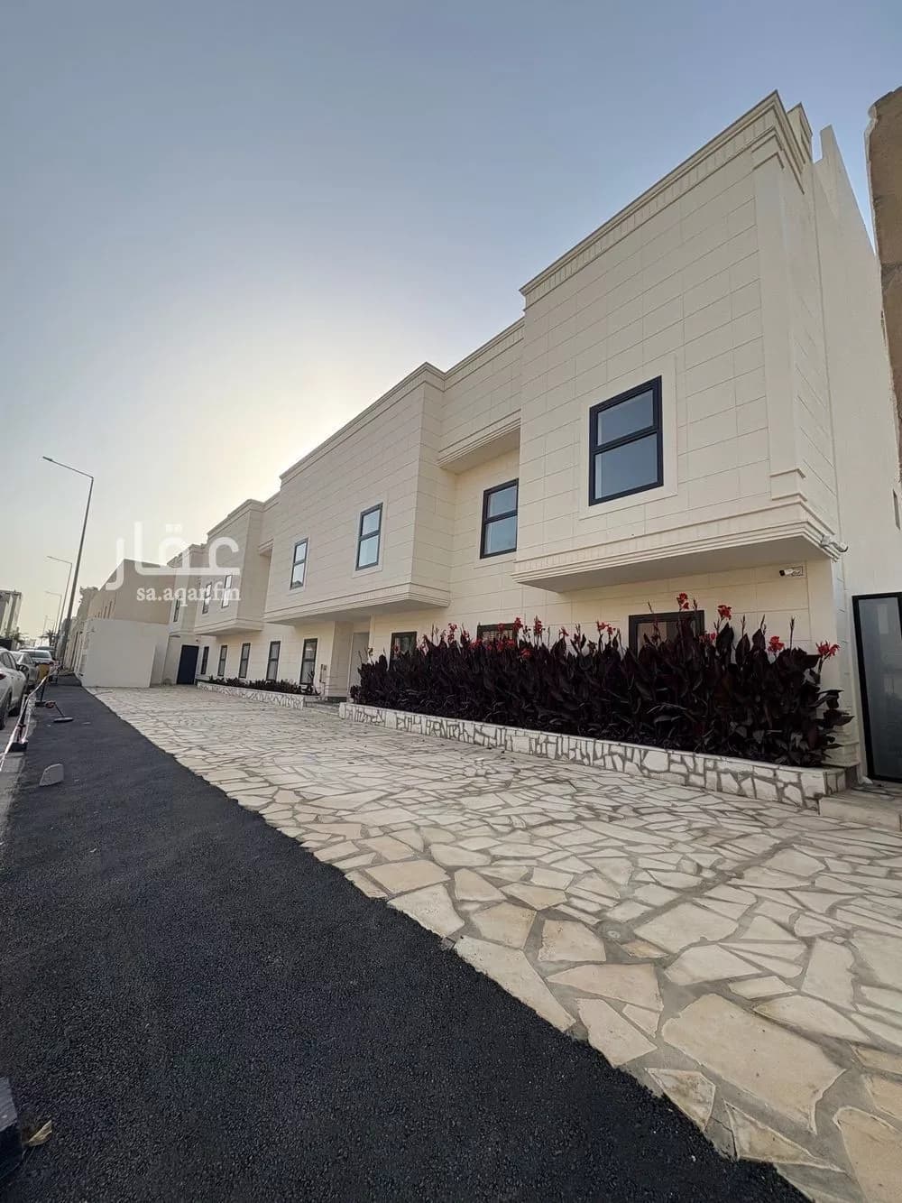 شقة 1 غرف في الملقا 1